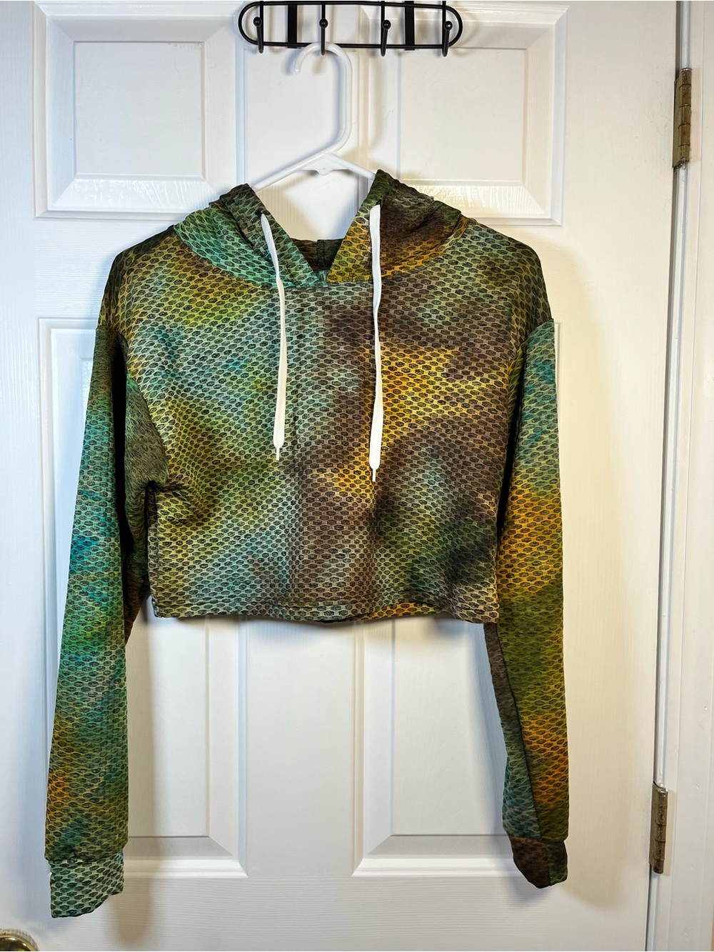 Trendy Green Camo Tie-Dye Cropped Hoodie - Medium (US 6) | Lightweight Pullover